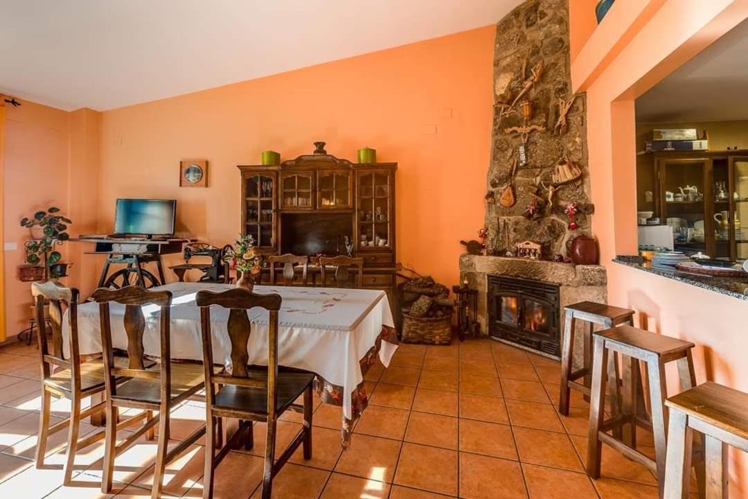 Apartamentos & Casa Rural Boada Con Jardin Interior Y Barbacoa Villamiel ภายนอก รูปภาพ